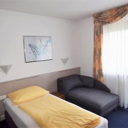 Alena - Kontaktlos Check-in 3* Filderstadt