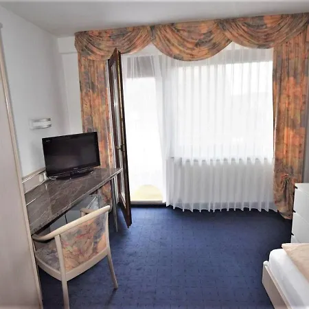 Alena - Kontaktlos Check-in Hotel 3*