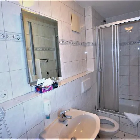 Alena - Kontaktlos Check-in 3* Filderstadt