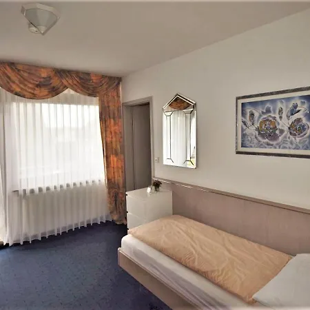 Alena - Kontaktlos Check-in 3*