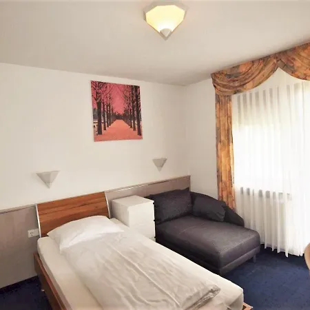 Alena - Kontaktlos Check-in 3* Filderstadt
