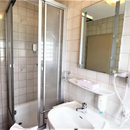 Alena - Kontaktlos Check-in 3* Filderstadt