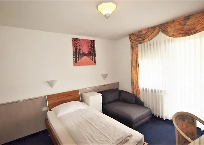 Alena - Kontaktlos Check-in 3* Filderstadt